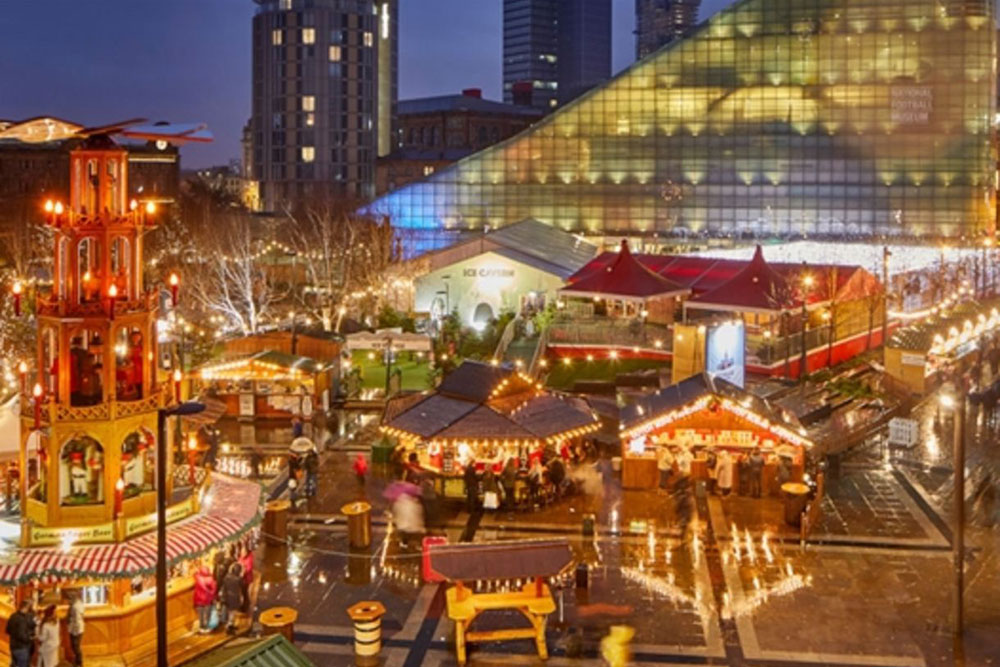 manchester christmas markets build